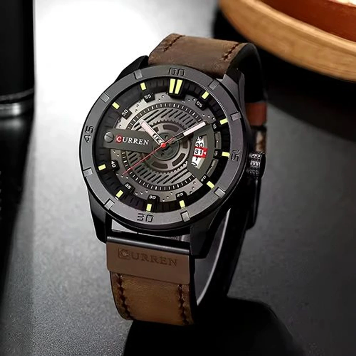 CUREENT 83011 আর্টিফিশিয়াল লেদার নতুন ডিজাইনের পুরুষদের জন্য ঘড়ি COFFEE